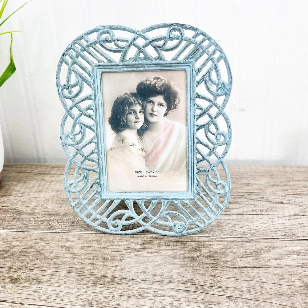Blue Filigree Picture Frame 3.5‎ x 5 inches